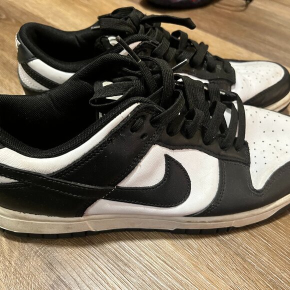 NIKE Dunk Low Panda - Picture 1 of 2